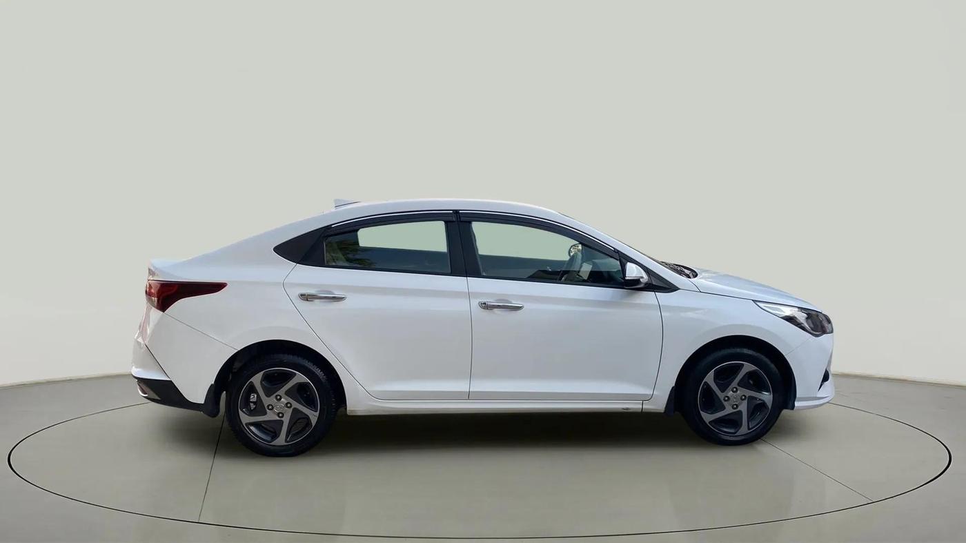 2022 Hyundai Verna S PLUS 1.5 VTVT, Petrol, Manual, 12,345 km, Right Side View