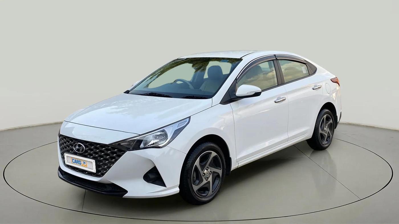 2022 Hyundai Verna S PLUS 1.5 VTVT, Petrol, Manual, 12,345 km, Left Front Diagonal