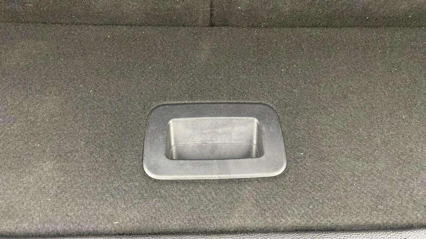 2023 Mahindra XUV700 AX 7 LUXURY D AT 7 STR, Diesel, Automatic, 16,533 km, Boot Inside