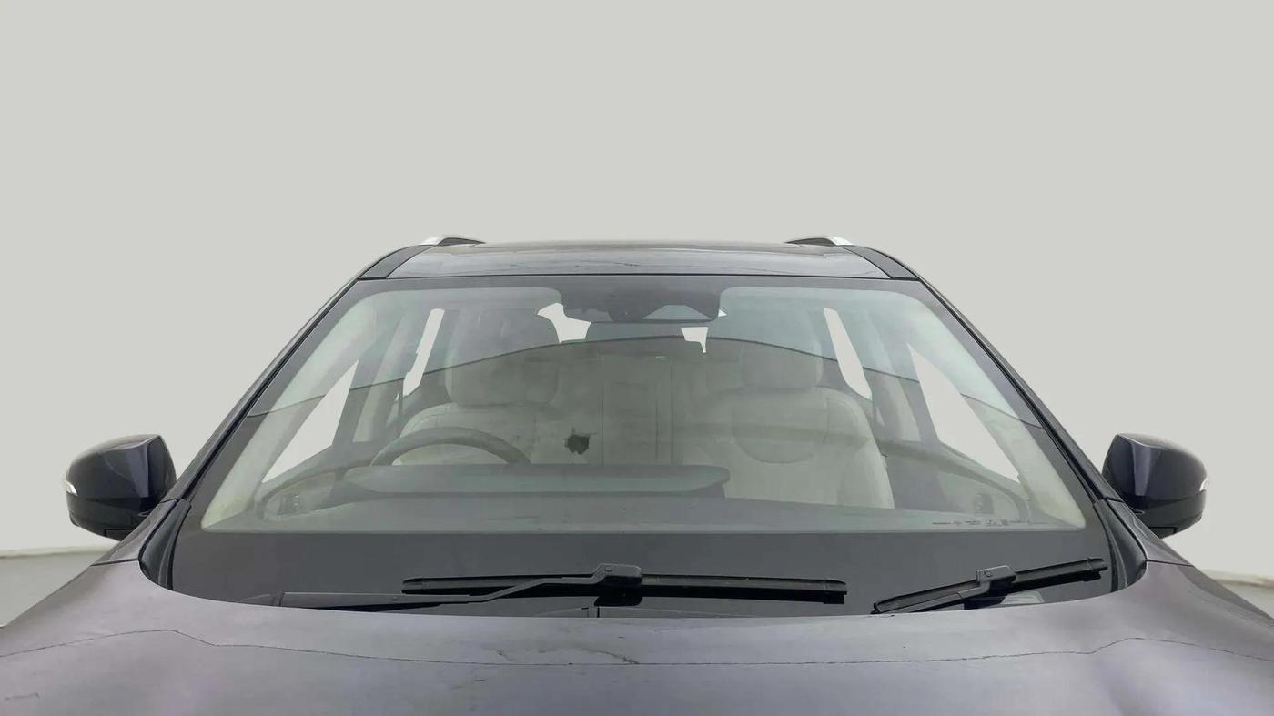 2023 Mahindra XUV700 AX 7 LUXURY D AT 7 STR, Diesel, Automatic, 16,533 km, Front Windshield