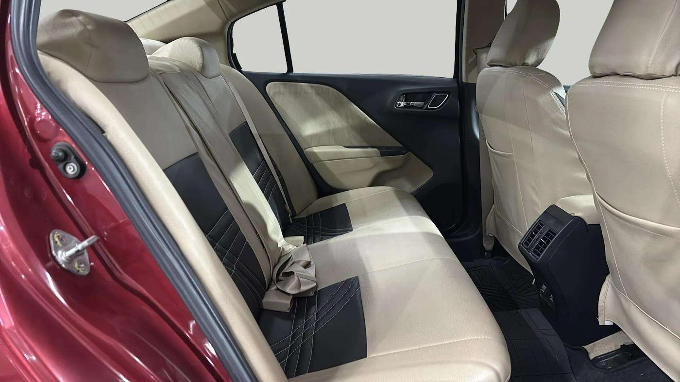 2020 Honda City 1.5L I-VTEC V MT, Petrol, Manual, 22,521 km, Right Side Rear Door Cabin