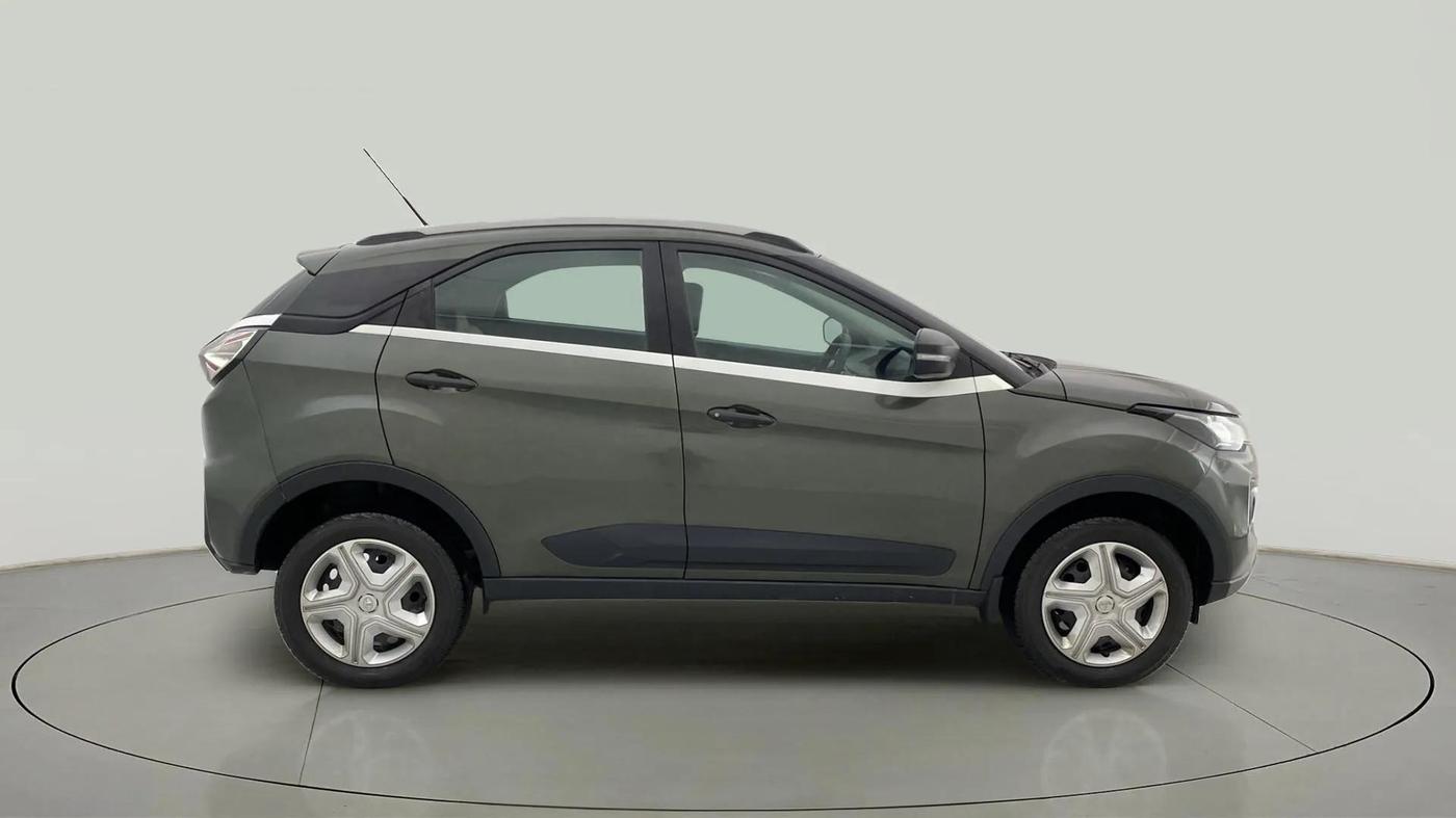 2020 Tata NEXON XM DIESEL, Diesel, Manual, 34,552 km, Right Side View
