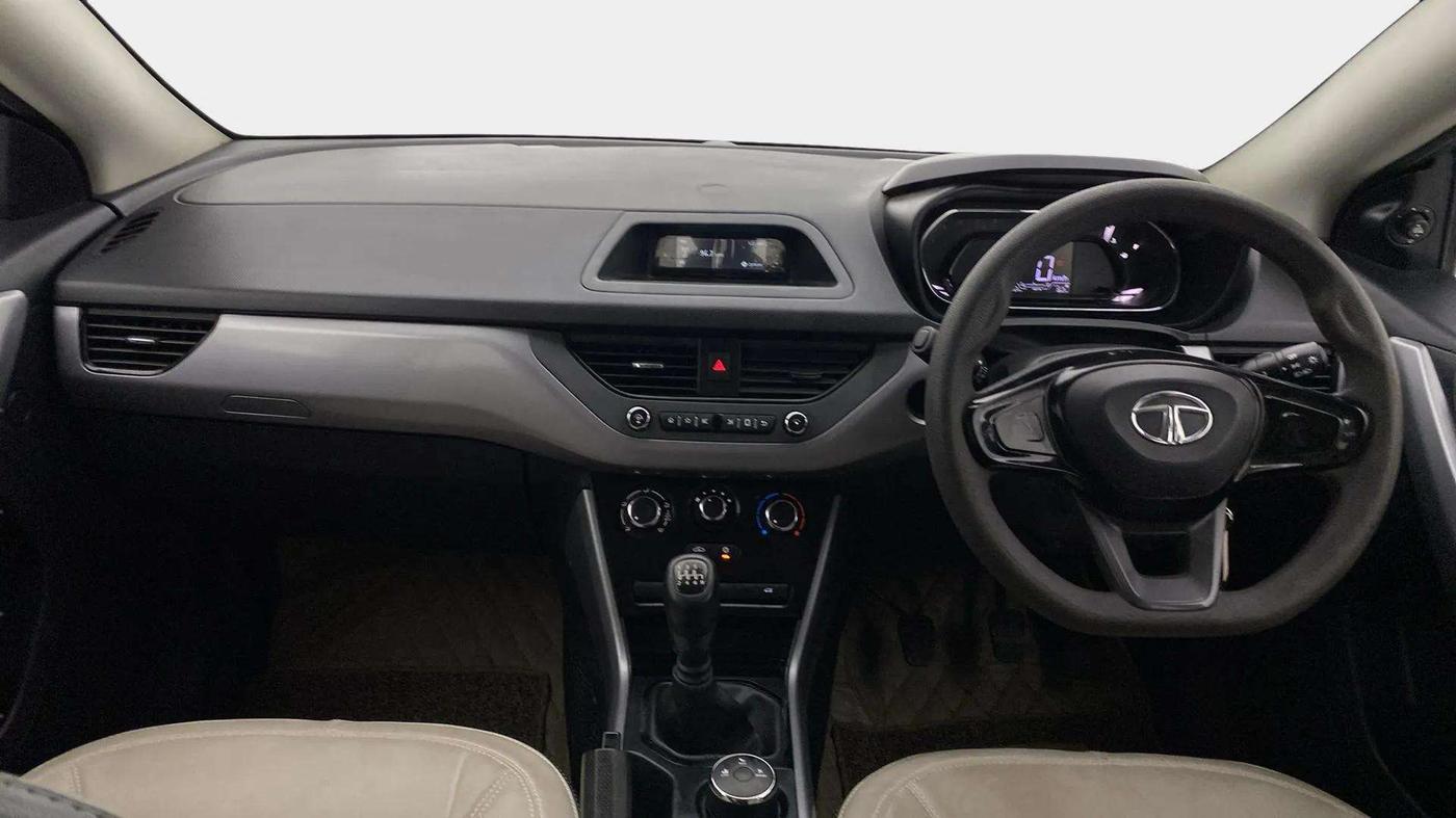 2020 Tata NEXON XM DIESEL, Diesel, Manual, 34,552 km, Dashboard