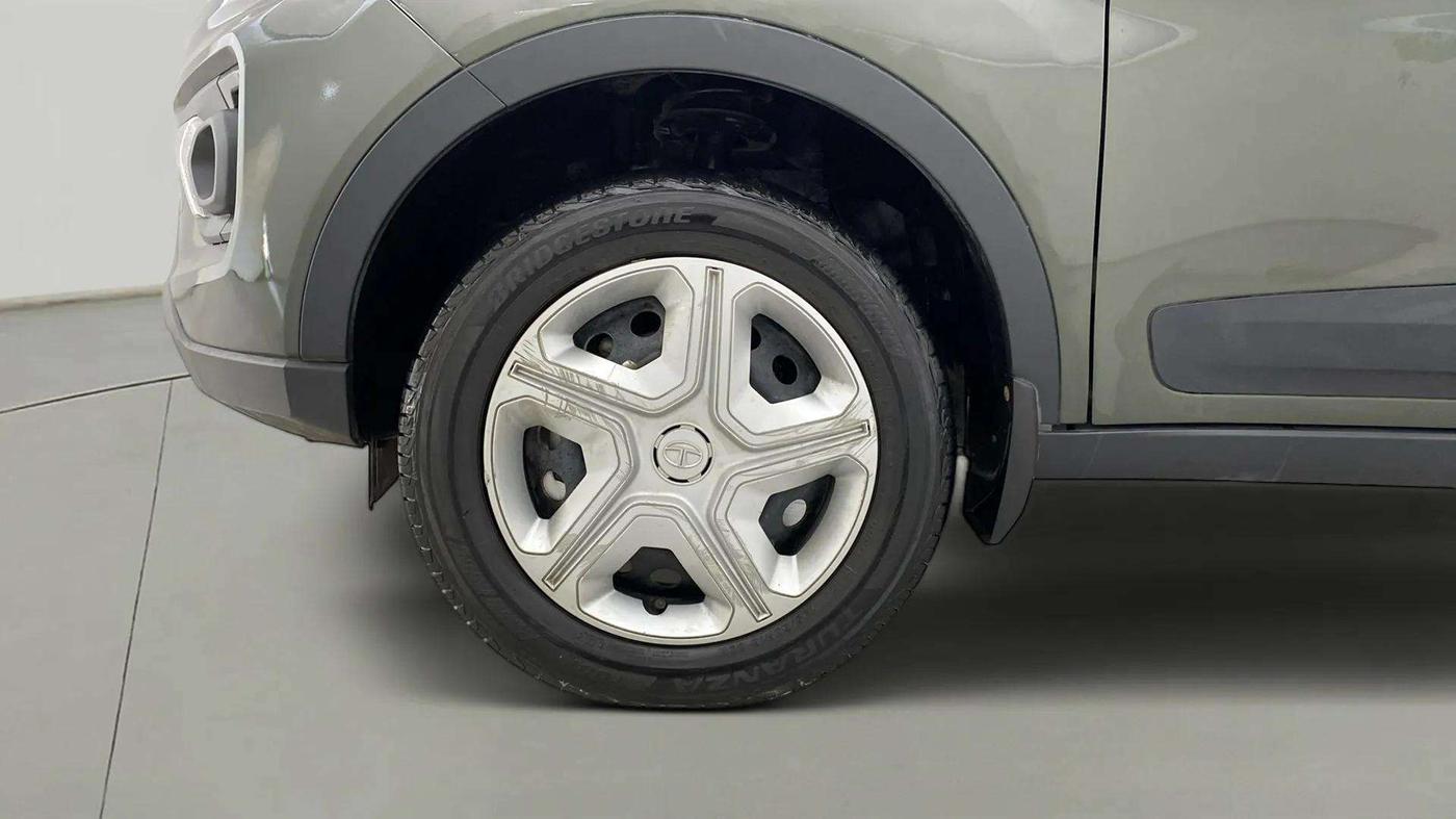 2020 Tata NEXON XM DIESEL, Diesel, Manual, 34,552 km, Left Front Wheel