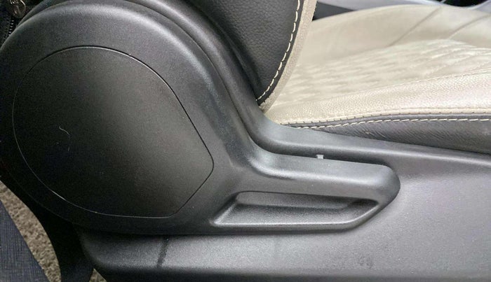 2020 Tata NEXON XM DIESEL, Diesel, Manual, 34,552 km, Driver Side Adjustment Panel