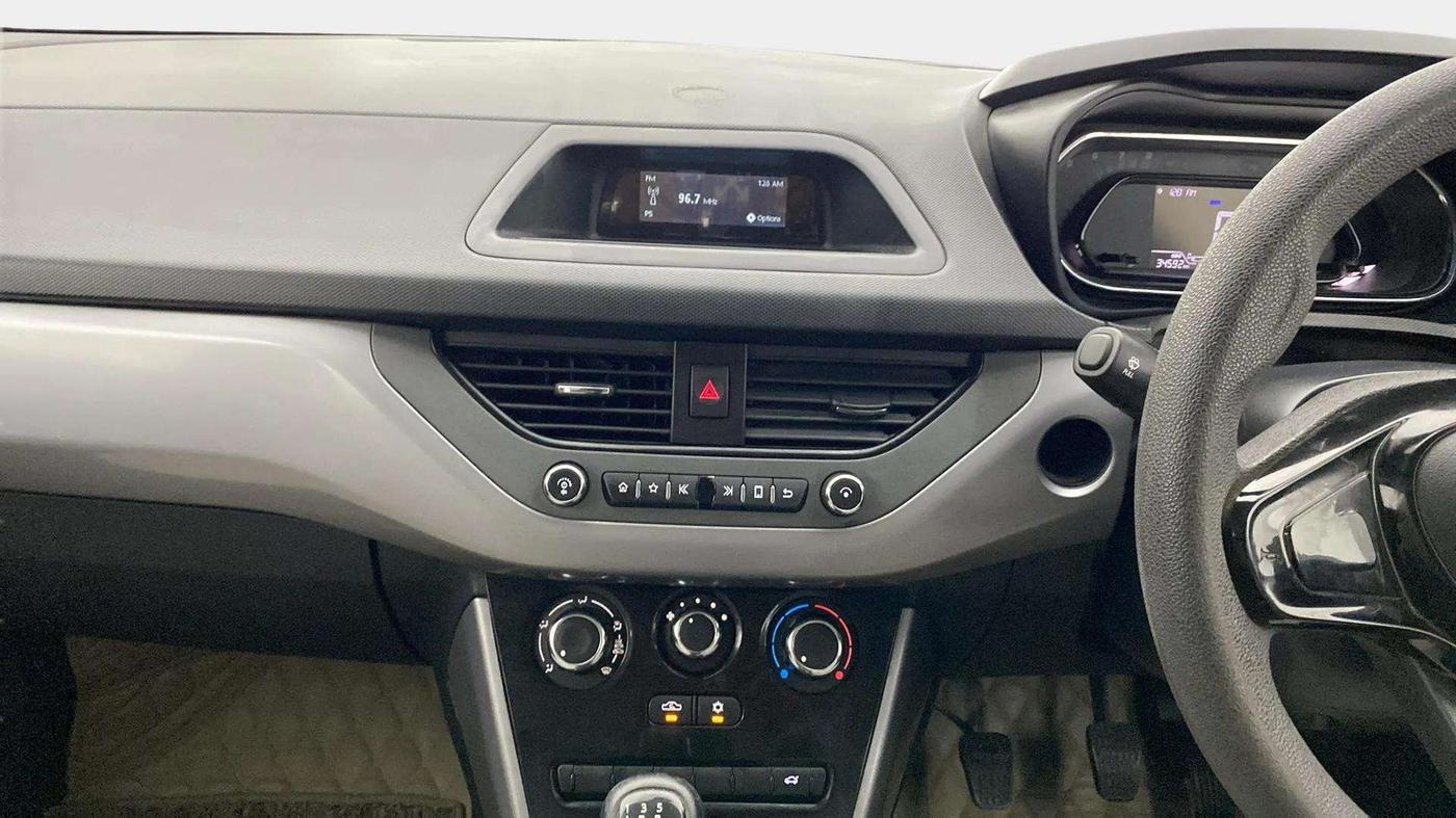 2020 Tata NEXON XM DIESEL, Diesel, Manual, 34,552 km, Air Conditioner