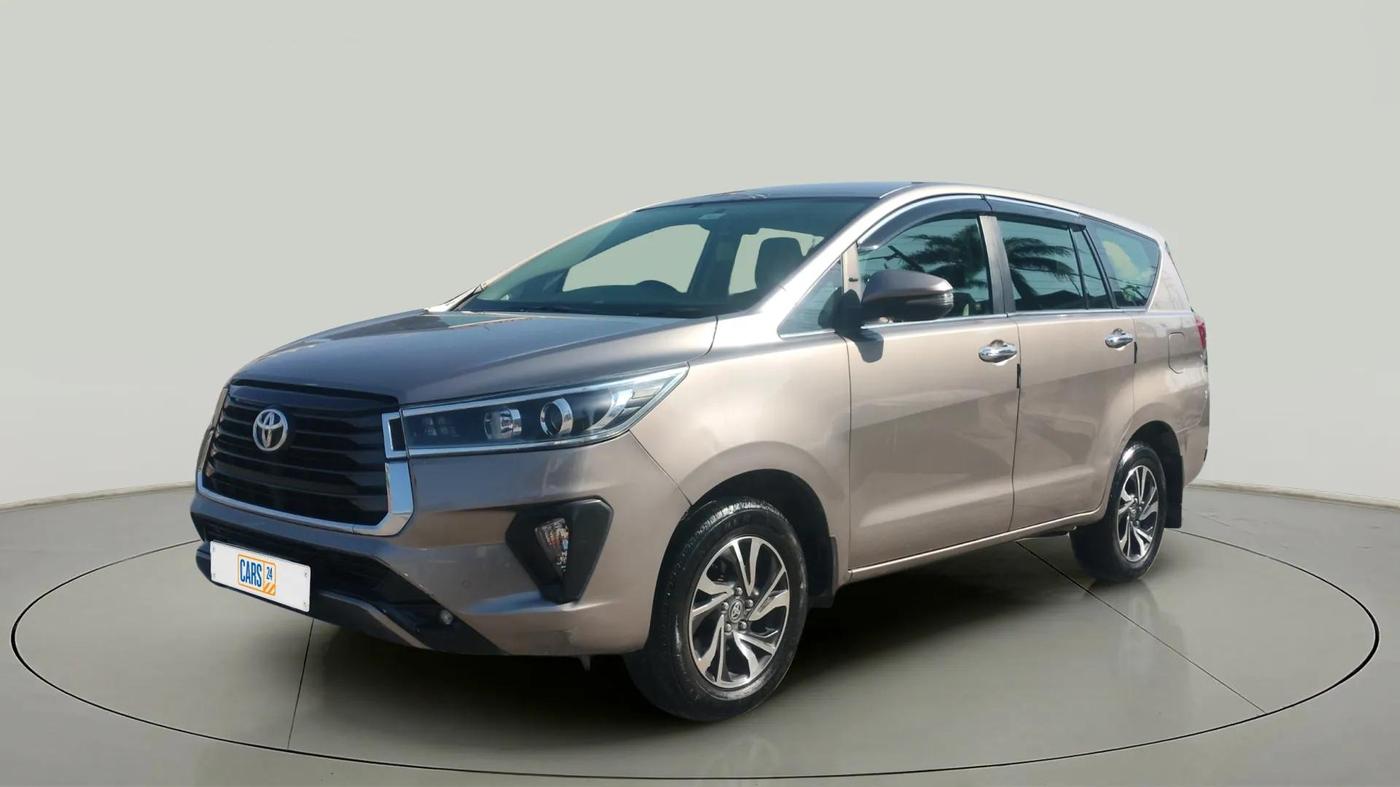 2021 Toyota Innova Crysta 2.4 VX 7 STR, Diesel, Manual, 1,12,786 km, Left Front Diagonal