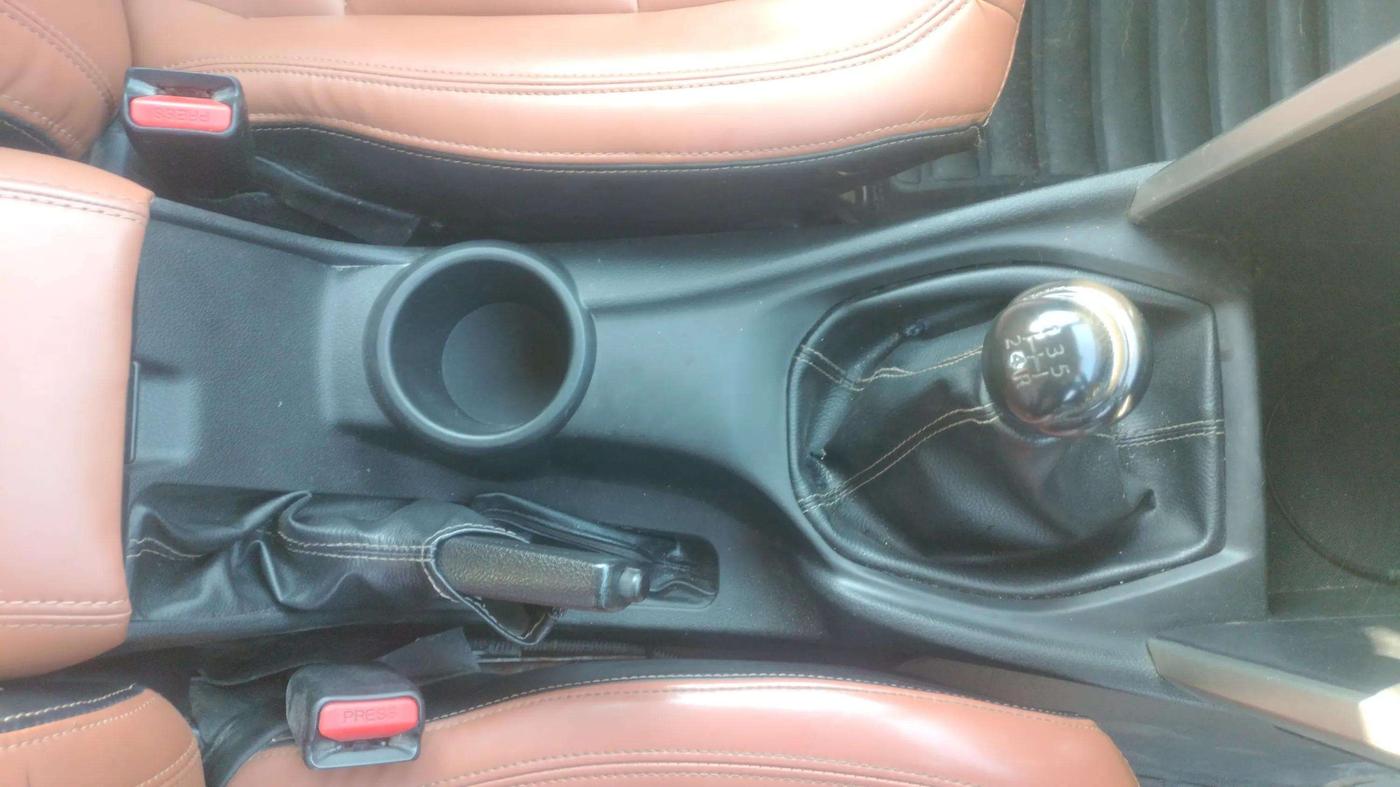 2019 Toyota Innova Crysta 2.4 G 7 STR, Diesel, Manual, 1,70,000 km, Gear Lever