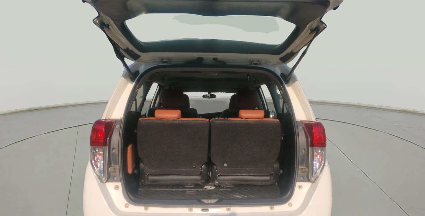 2019 Toyota Innova Crysta 2.4 G 7 STR, Diesel, Manual, 1,70,000 km, Boot Door Open