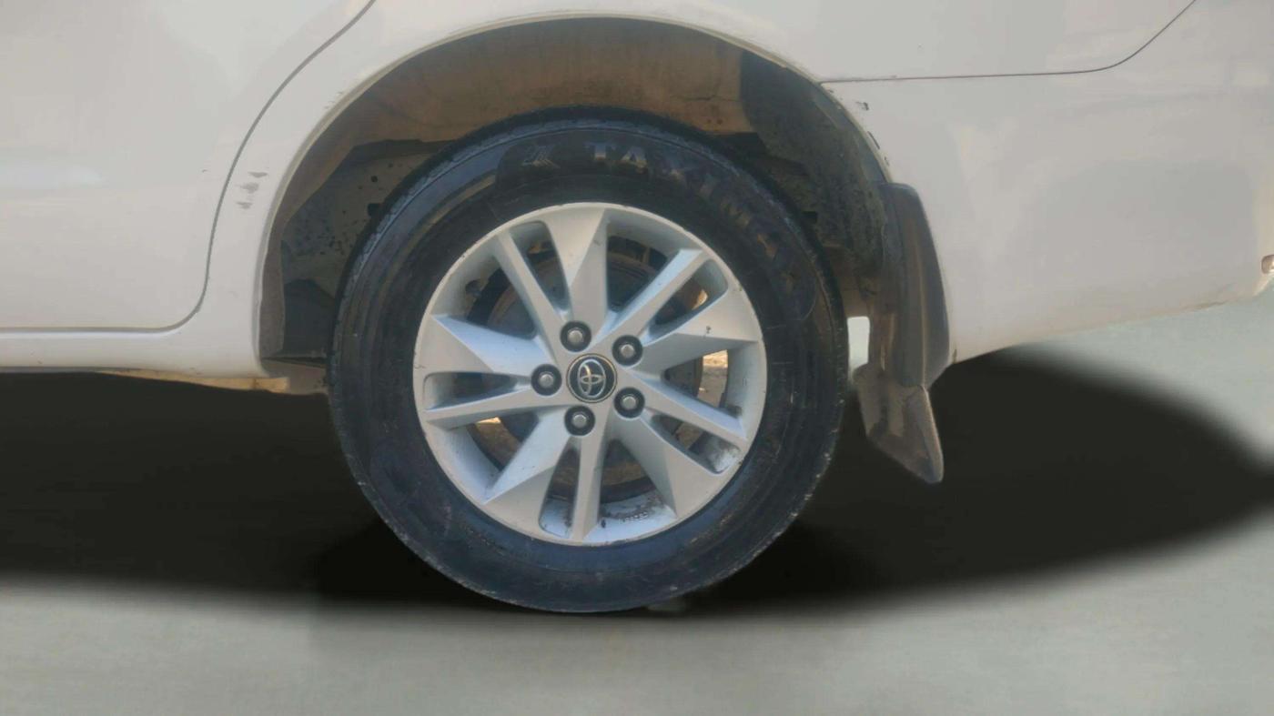 2019 Toyota Innova Crysta 2.4 G 7 STR, Diesel, Manual, 1,70,000 km, Left Rear Wheel
