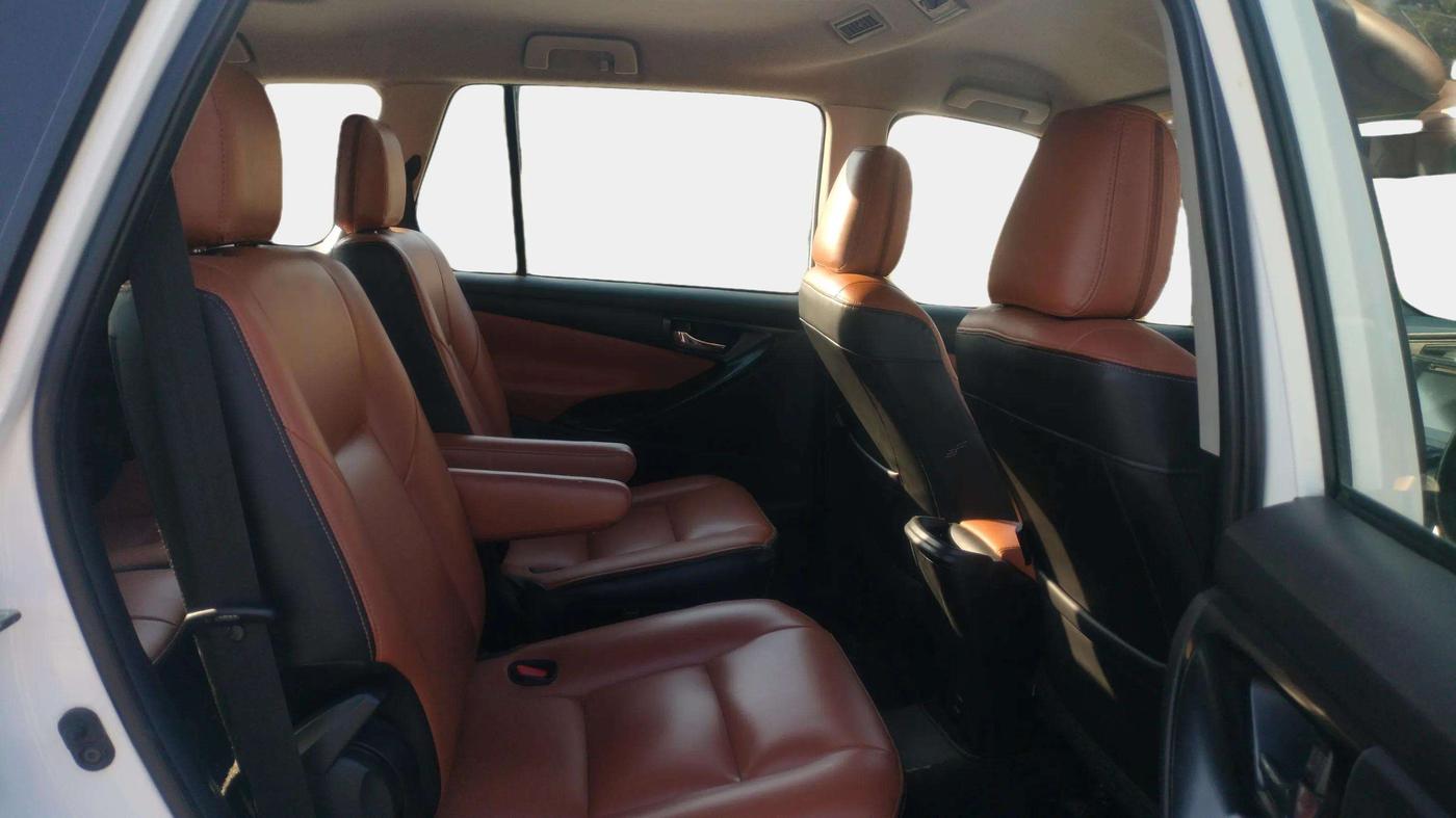 2019 Toyota Innova Crysta 2.4 G 7 STR, Diesel, Manual, 1,70,000 km, Right Side Rear Door Cabin