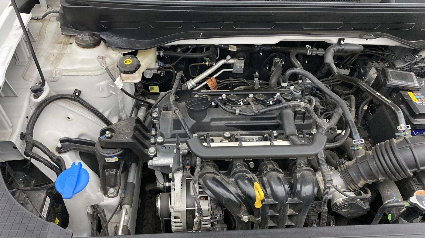 2024 Hyundai VENUE S(O) 1.2, Petrol, Manual, 8,050 km, Engine View - Right