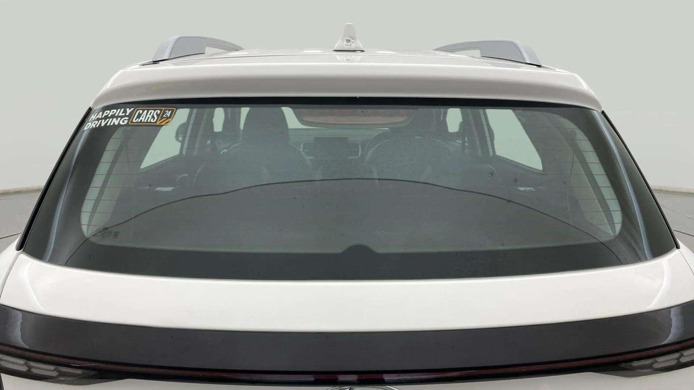 2024 Hyundai VENUE S(O) 1.2, Petrol, Manual, 8,050 km, Rear Windshield