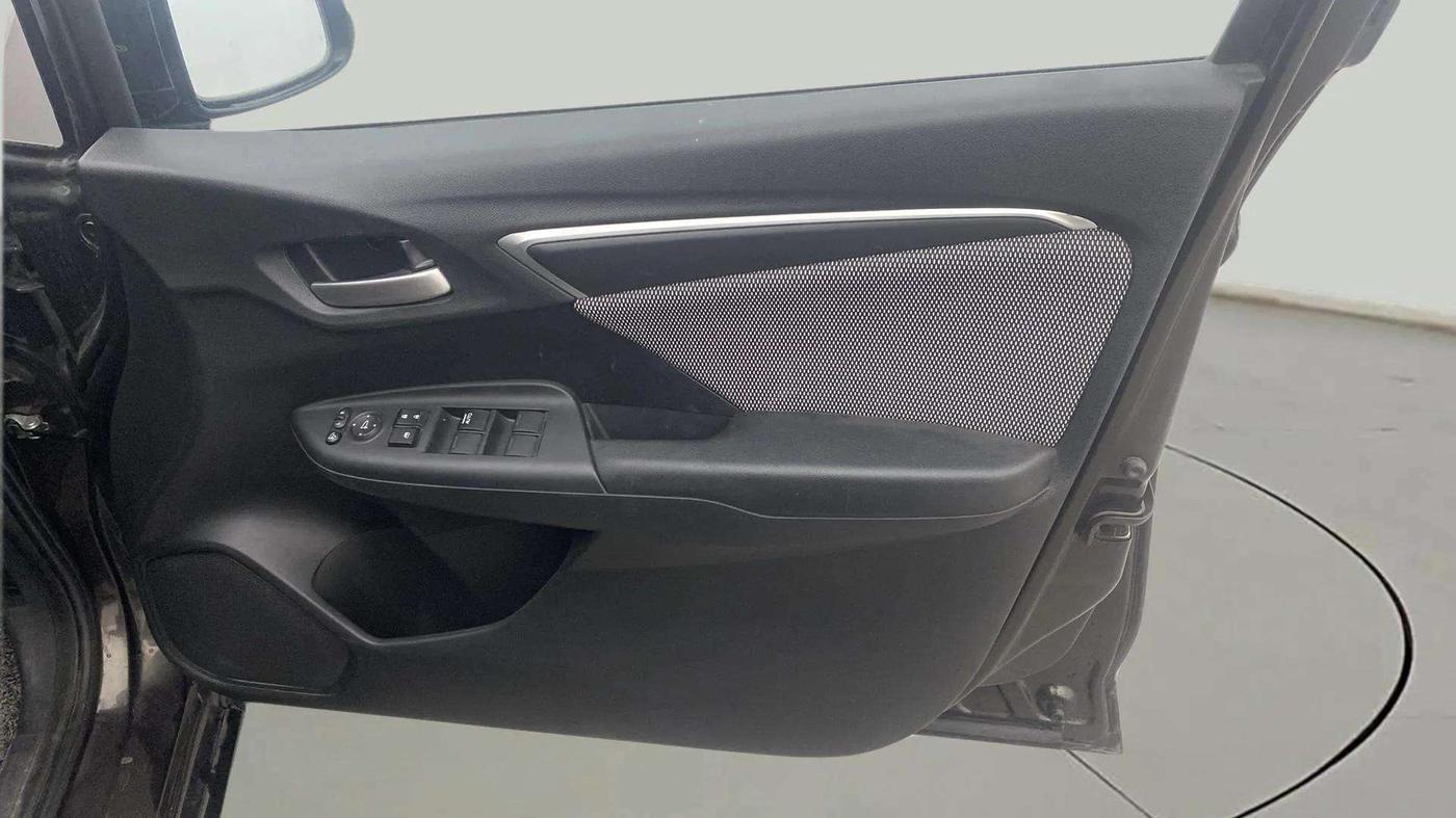 2018 Honda WR-V 1.2L I-VTEC VX MT, Petrol, Manual, 66,375 km, Driver Side Door Panels Control