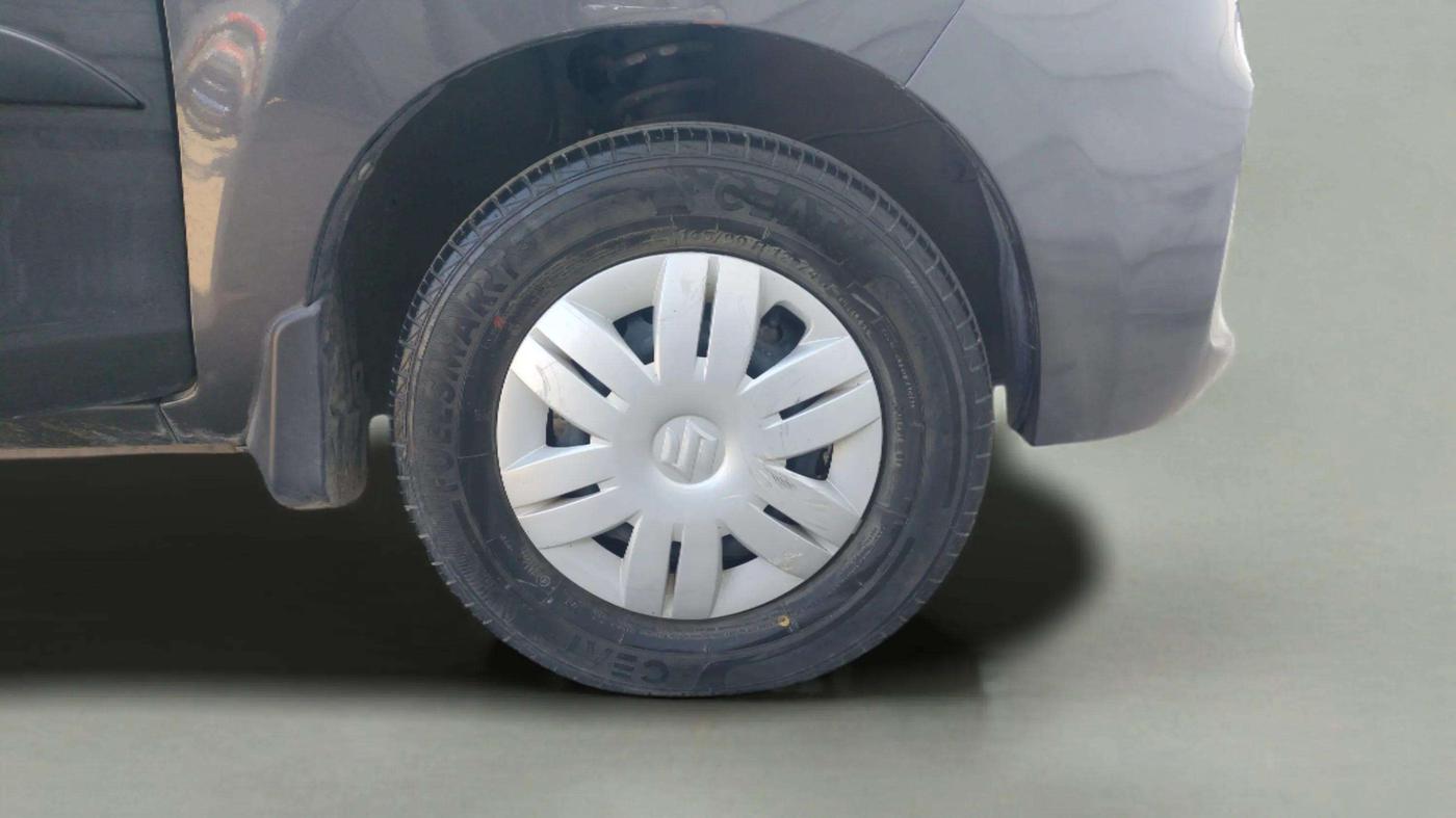 2020 Maruti Alto VXI PLUS, Petrol, Manual, 13,517 km, Right Front Wheel