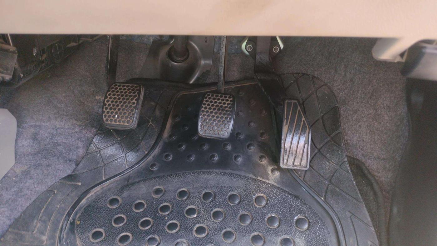 2020 Maruti Alto VXI PLUS, Petrol, Manual, 13,517 km, Pedals