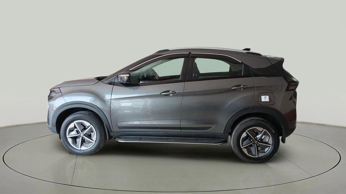 2023 Tata NEXON CREATIVE + SUNROOF 1.2 PETROL, Petrol, Manual, 10,117 km, Left Side