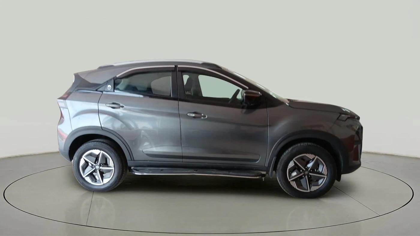 2023 Tata NEXON CREATIVE + SUNROOF 1.2 PETROL, Petrol, Manual, 10,117 km, Right Side View