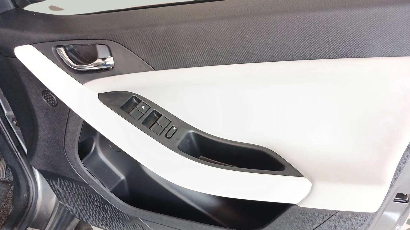 2023 Tata NEXON CREATIVE + SUNROOF 1.2 PETROL, Petrol, Manual, 10,117 km, Driver Side Door Panels Control