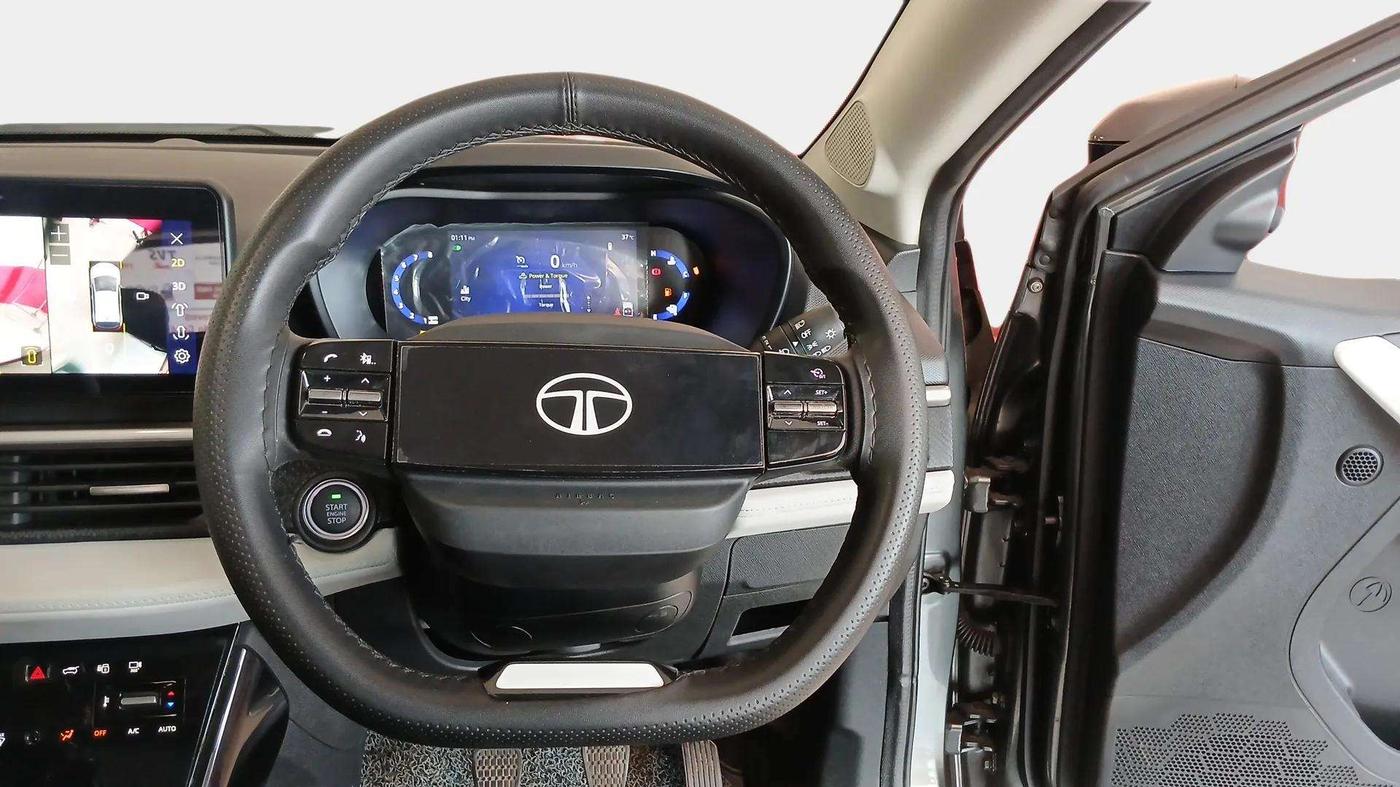 2023 Tata NEXON CREATIVE + SUNROOF 1.2 PETROL, Petrol, Manual, 10,117 km, Steering Wheel Close Up