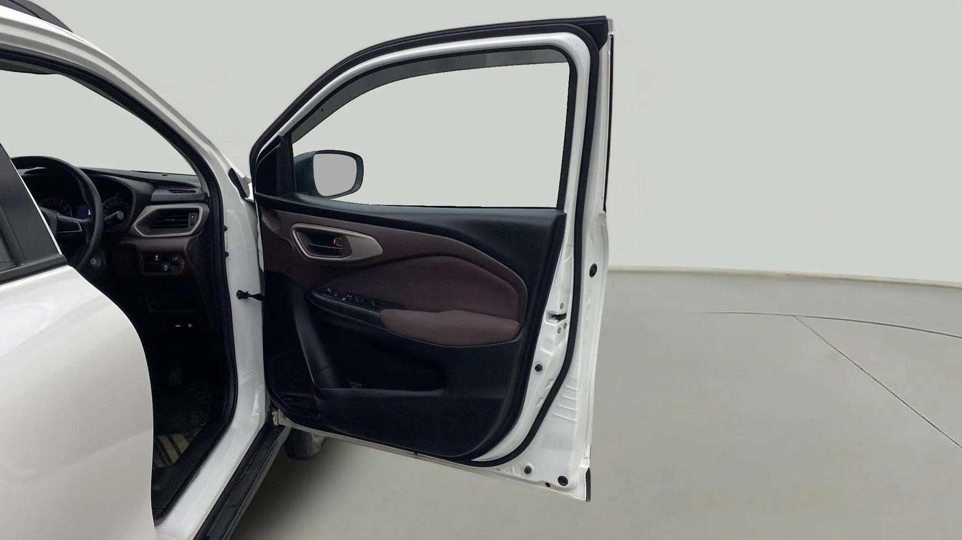 2023 Maruti FRONX DELTA PLUS 1.2L AGS, Petrol, Automatic, 12,256 km, RHS Front Door