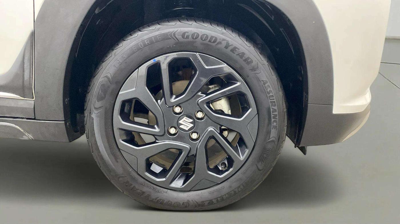 2023 Maruti FRONX DELTA PLUS 1.2L AGS, Petrol, Automatic, 12,256 km, Right Front Wheel
