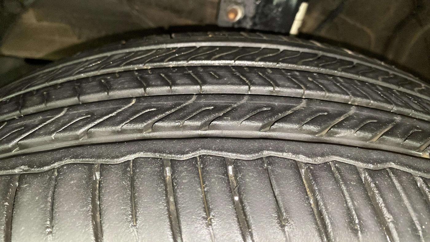 2023 Maruti FRONX DELTA PLUS 1.2L AGS, Petrol, Automatic, 12,256 km, Left Front Tyre Tread
