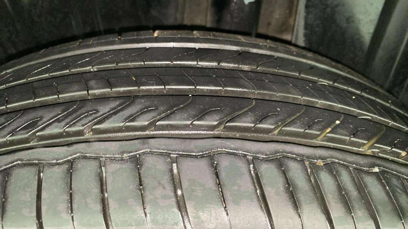 2023 Maruti FRONX DELTA PLUS 1.2L AGS, Petrol, Automatic, 12,256 km, Left Rear Tyre Tread