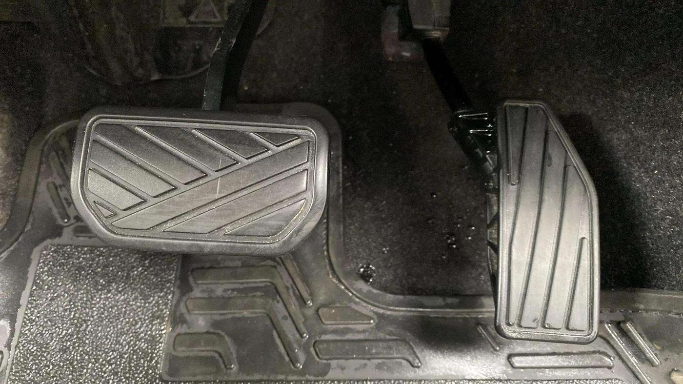 2023 Maruti FRONX DELTA PLUS 1.2L AGS, Petrol, Automatic, 12,256 km, Pedals