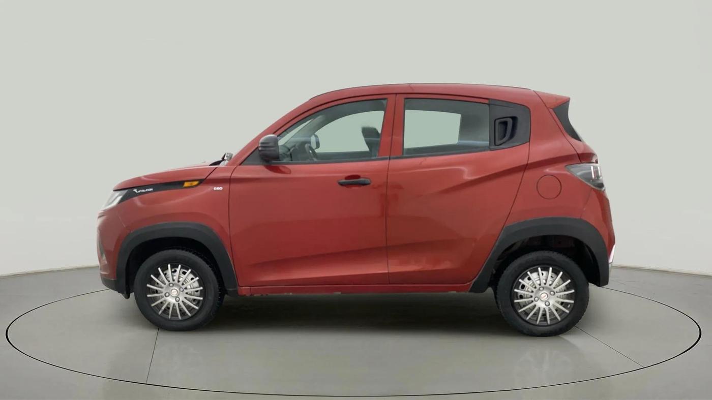 2017 Mahindra KUV 100 NXT K2+ P 6 STR, Petrol, Manual, 32,796 km, Left Side