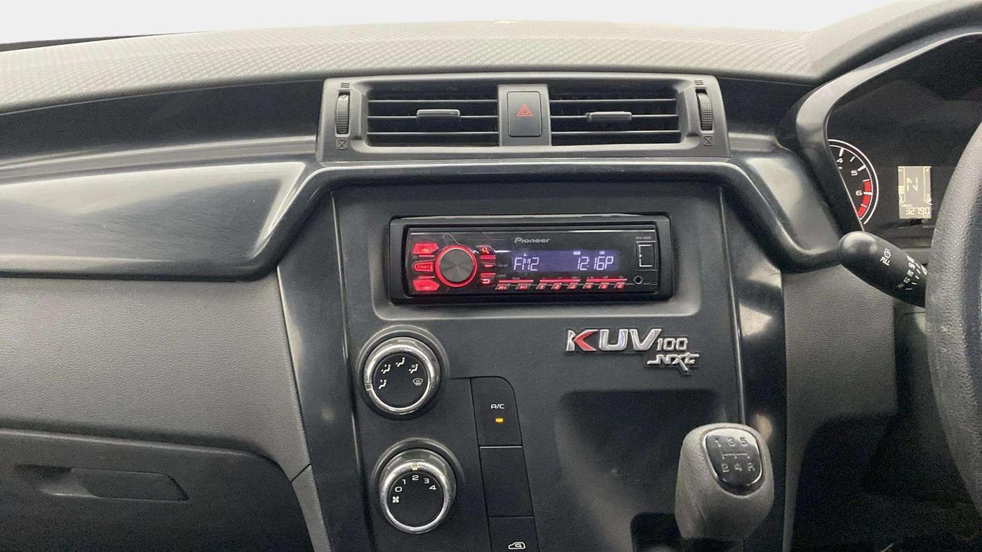 2017 Mahindra KUV 100 NXT K2+ P 6 STR, Petrol, Manual, 32,796 km, Air Conditioner
