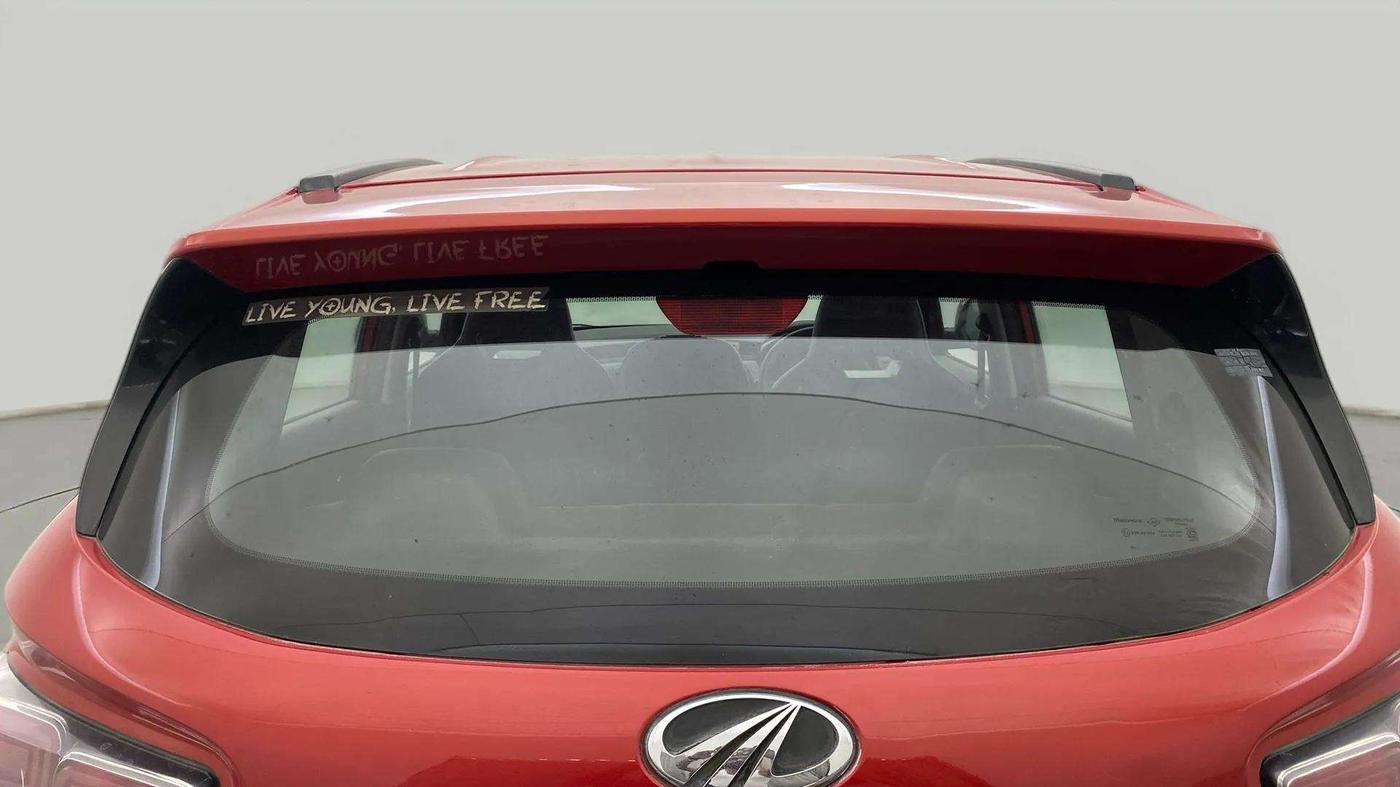 2017 Mahindra KUV 100 NXT K2+ P 6 STR, Petrol, Manual, 32,796 km, Rear Windshield