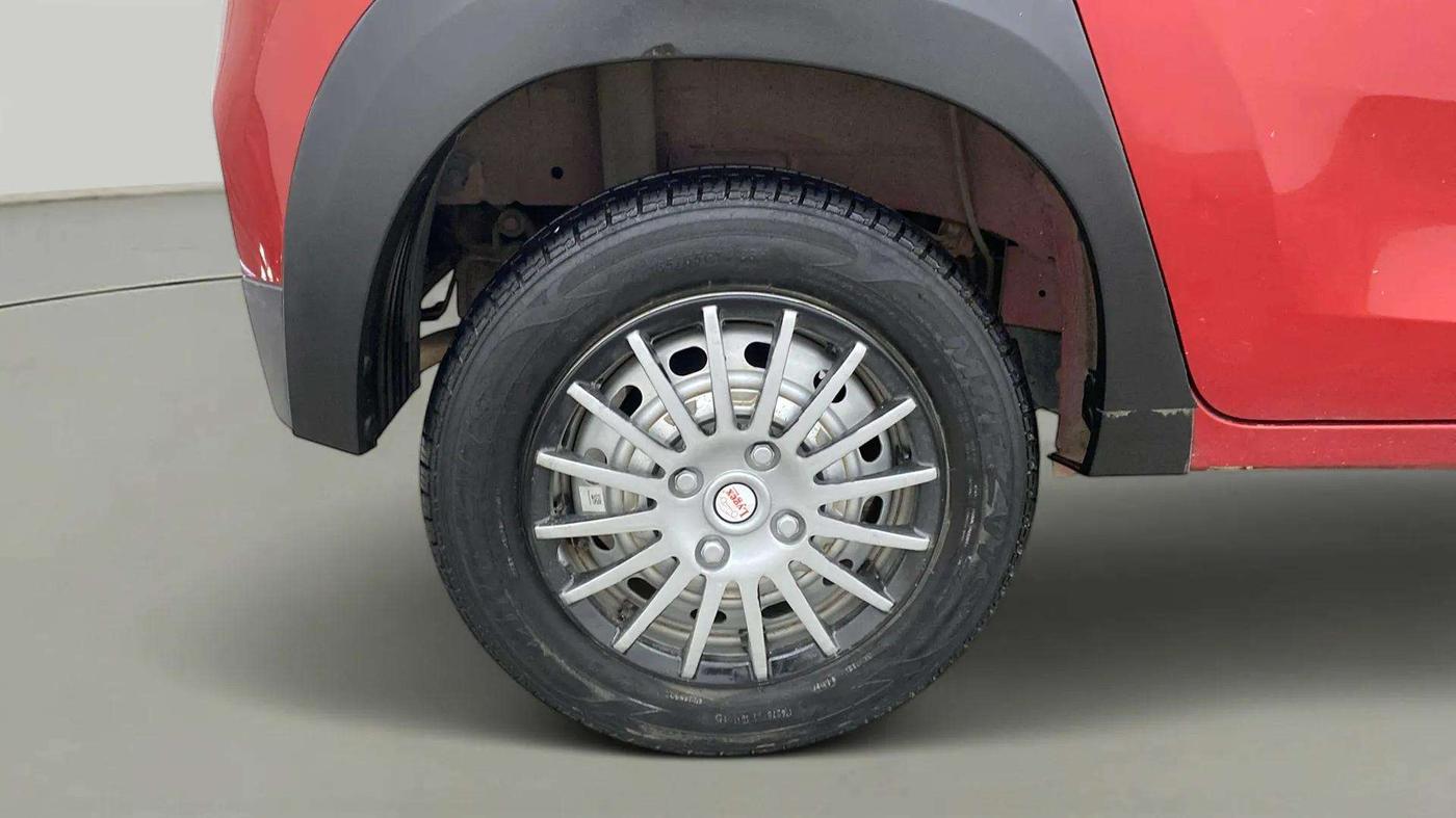 2017 Mahindra KUV 100 NXT K2+ P 6 STR, Petrol, Manual, 32,796 km, Right Rear Wheel