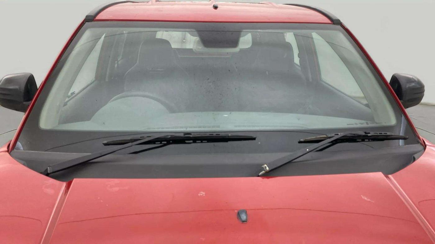 2017 Mahindra KUV 100 NXT K2+ P 6 STR, Petrol, Manual, 32,796 km, Front Windshield