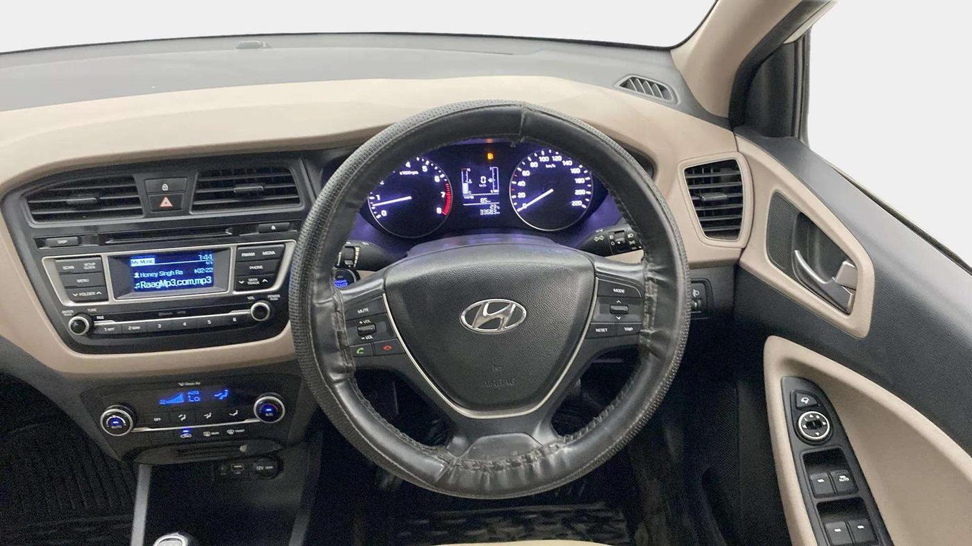 2014 Hyundai Elite i20 SPORTZ 1.2 (O), Petrol, Manual, 33,901 km, Steering Wheel Close Up