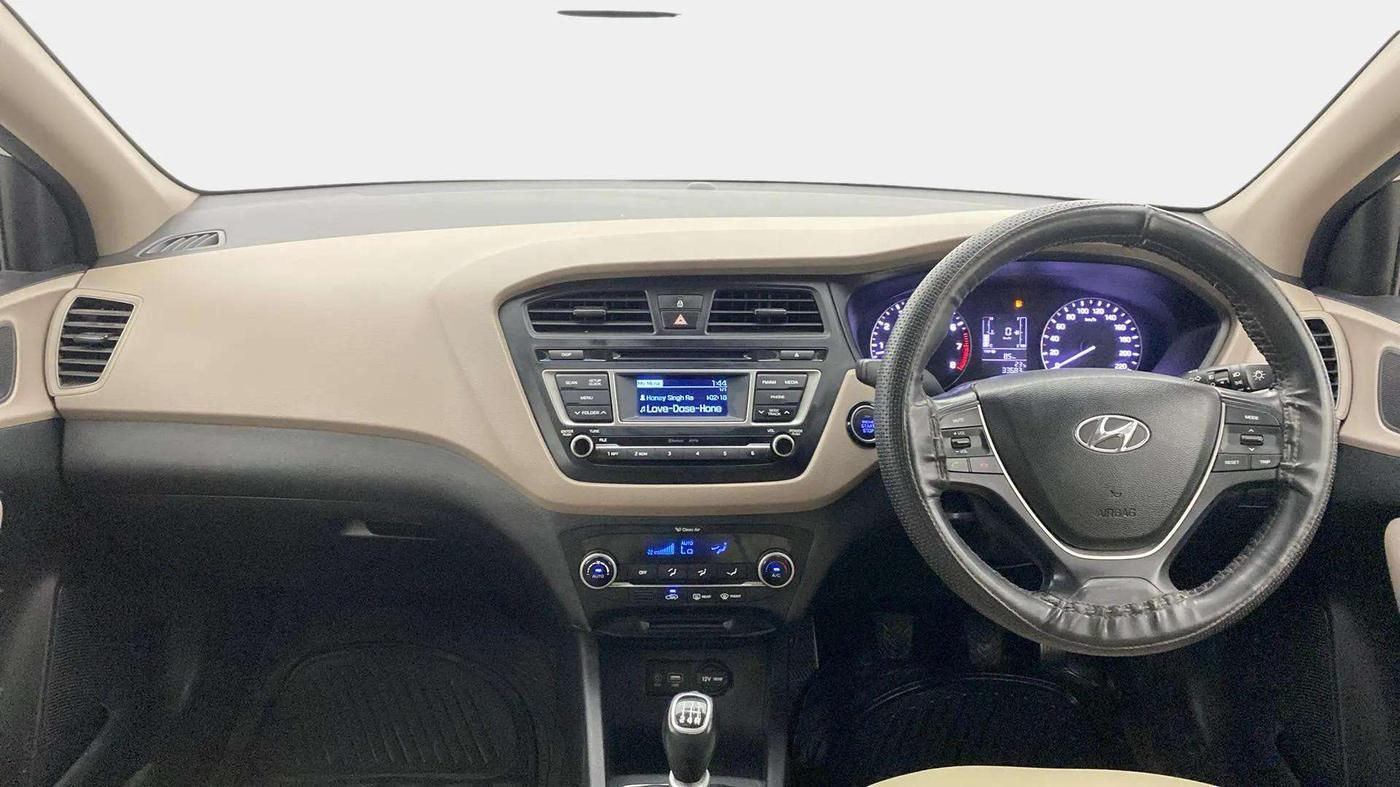 2014 Hyundai Elite i20 SPORTZ 1.2 (O), Petrol, Manual, 33,901 km, Dashboard