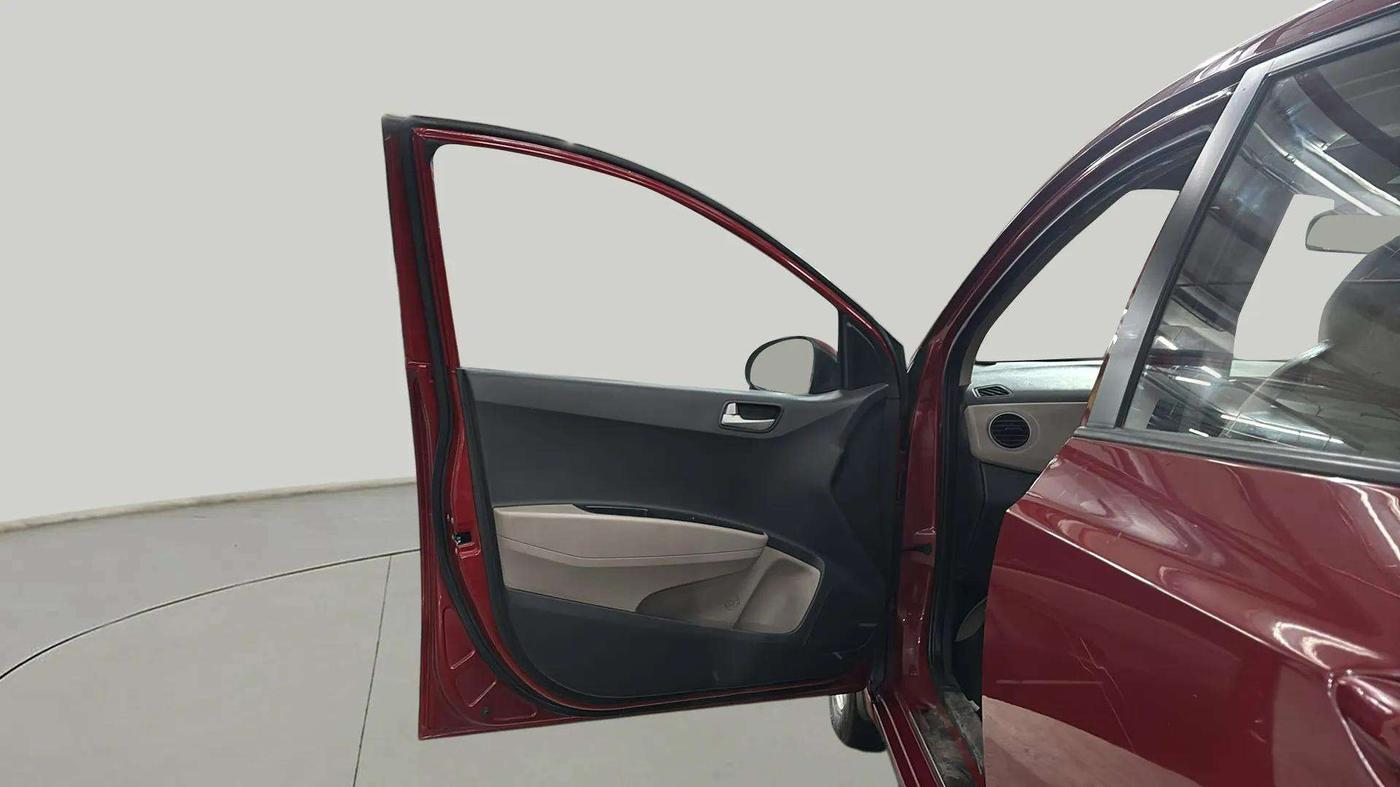 2014 Hyundai Xcent S (O) 1.2, Petrol, Manual, 84,641 km, LHS Front Door