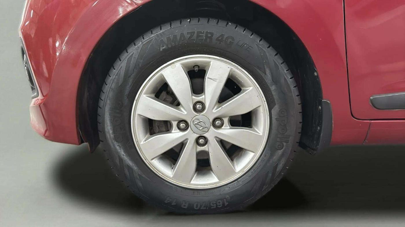 2014 Hyundai Xcent S (O) 1.2, Petrol, Manual, 84,641 km, Left Front Wheel