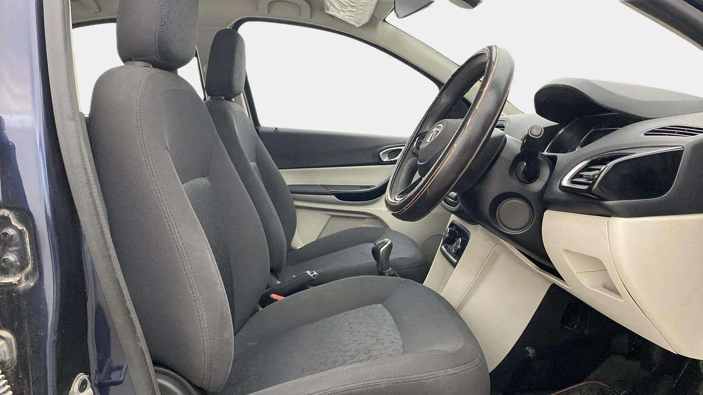 2022 Tata TIGOR XZ PLUS CNG, CNG, Manual, 36,876 km, Right Side Front Door Cabin