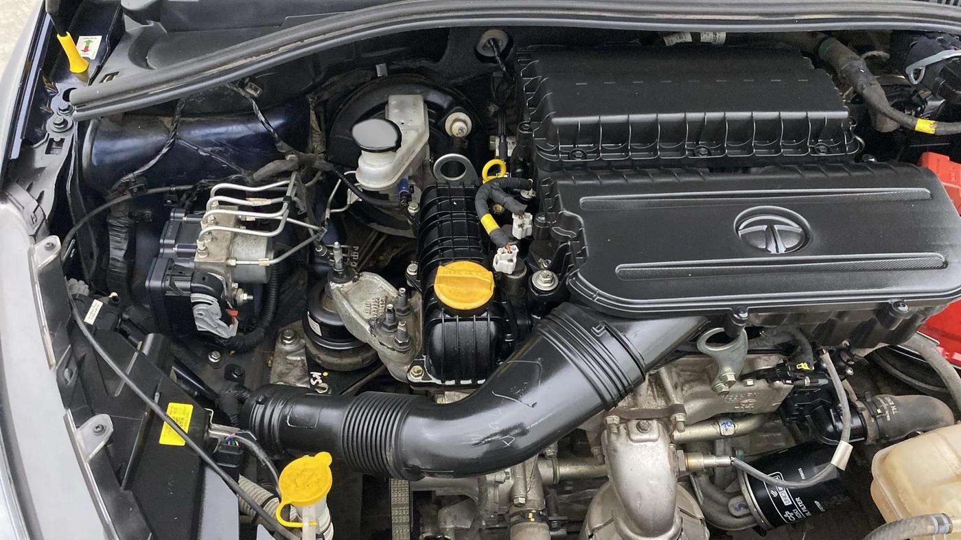 2022 Tata TIGOR XZ PLUS CNG, CNG, Manual, 36,876 km, Engine View - Right