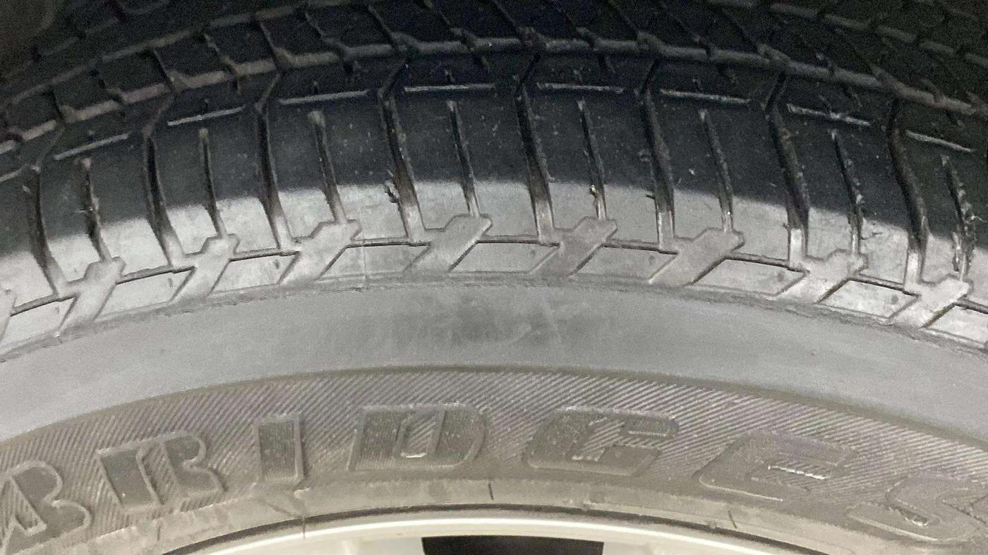 2021 Mahindra XUV500 W9 AT, Diesel, Automatic, 48,283 km, Left Rear Tyre Tread