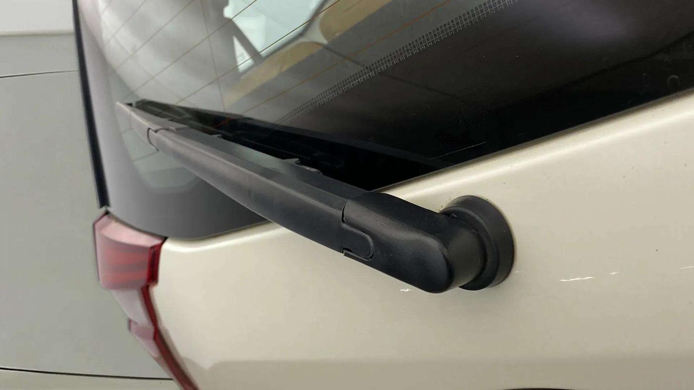 2021 Mahindra XUV500 W9 AT, Diesel, Automatic, 48,283 km, Rear Wiper