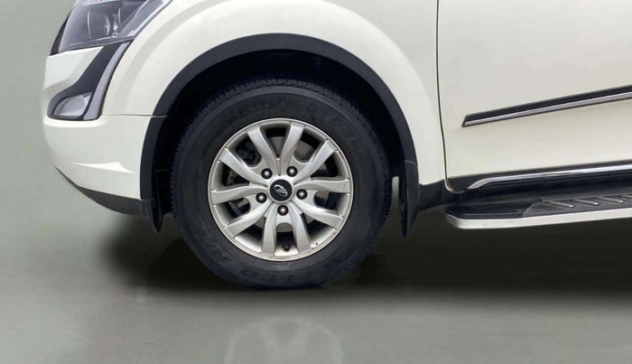 2021 Mahindra XUV500 W9 AT, Diesel, Automatic, 48,283 km, Left Front Wheel