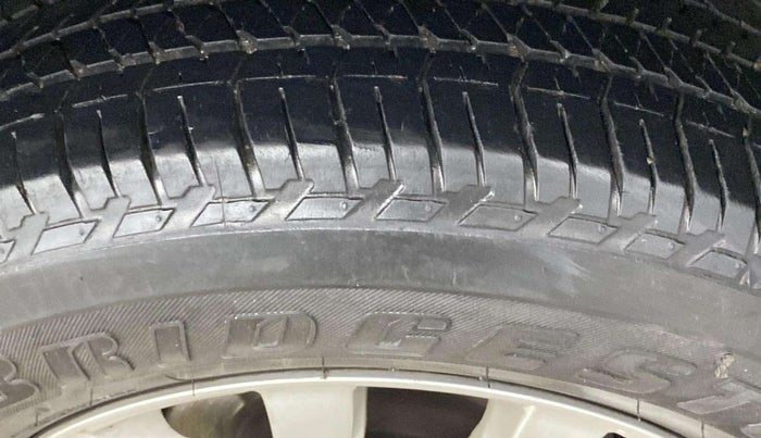 2021 Mahindra XUV500 W9 AT, Diesel, Automatic, 48,283 km, Right Rear Tyre Tread