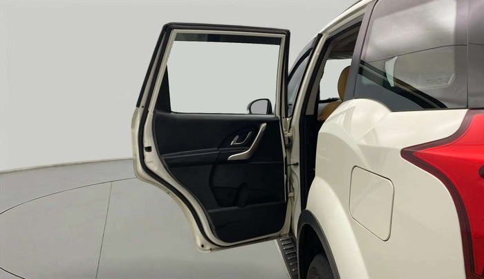 2021 Mahindra XUV500 W9 AT, Diesel, Automatic, 48,283 km, LHS Rear Door