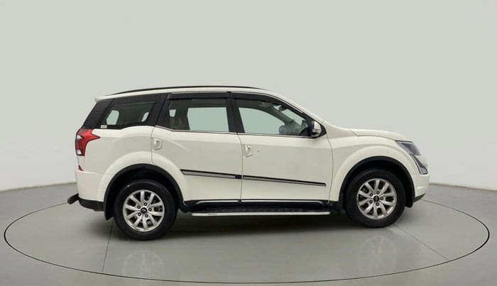 2021 Mahindra XUV500 W9 AT, Diesel, Automatic, 48,283 km, Right Side View