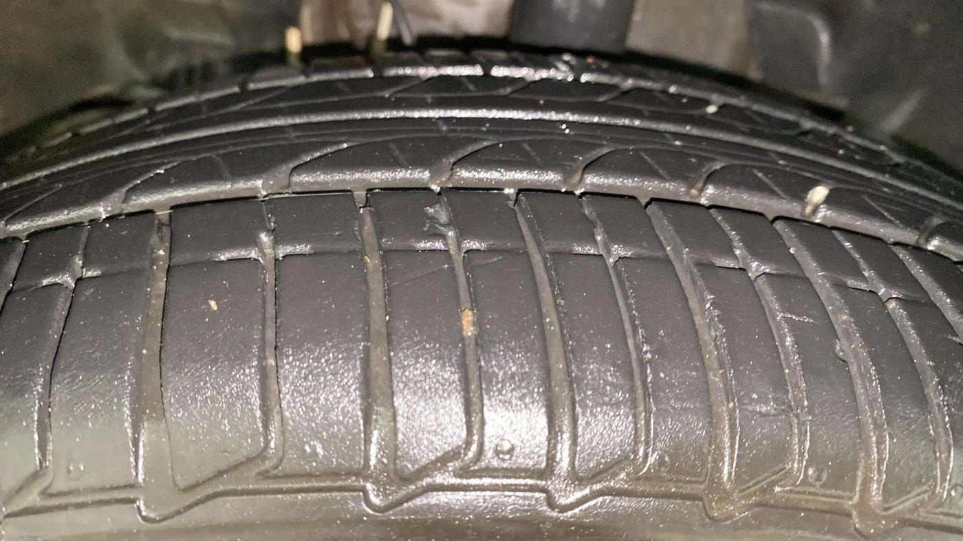 2021 Tata Tiago XZ PLUS PETROL, Petrol, Manual, 27,021 km, Left Front Tyre Tread