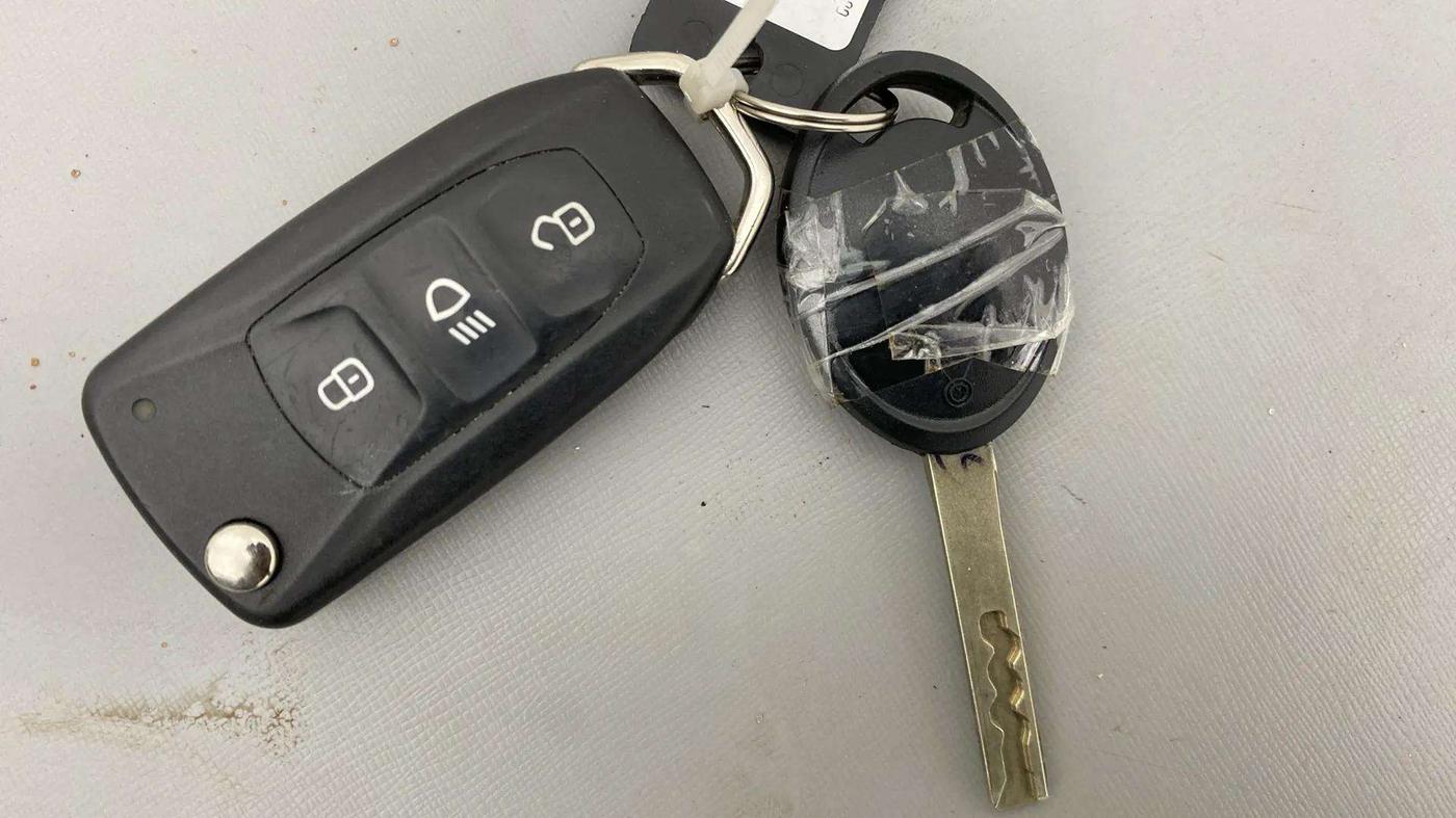 2021 Tata Tiago XZ PLUS PETROL, Petrol, Manual, 27,021 km, Key Close Up