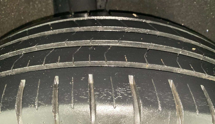 2020 Maruti Baleno ZETA PETROL 1.2, Petrol, Manual, 30,633 km, Right Rear Tyre Tread