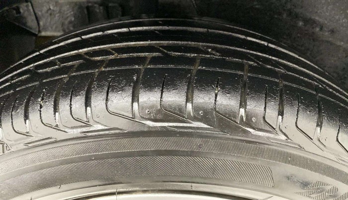 2023 Tata NEXON XM PETROL, Petrol, Manual, 63,894 km, Right Rear Tyre Tread